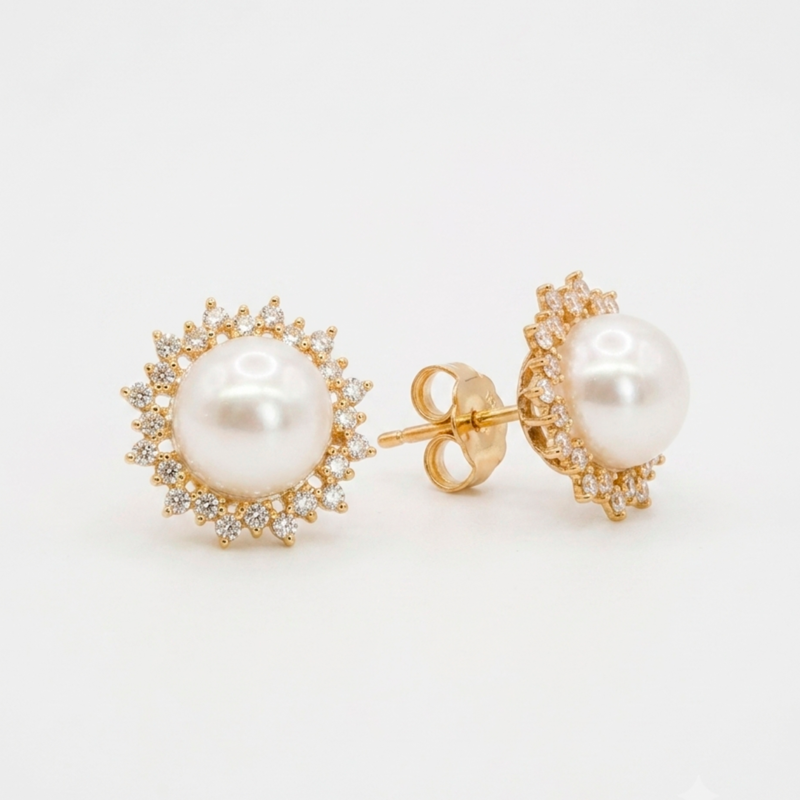 Brinco Aura em Ouro Amarelo 18k com Pérola de 8 mm e Zircônias
